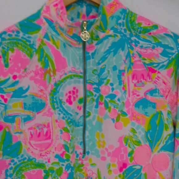 Like New Lilly Pulitzer The Skipper Loves Florida Popever Half-Zip Top S UPF 50 - Picture 3 of 11